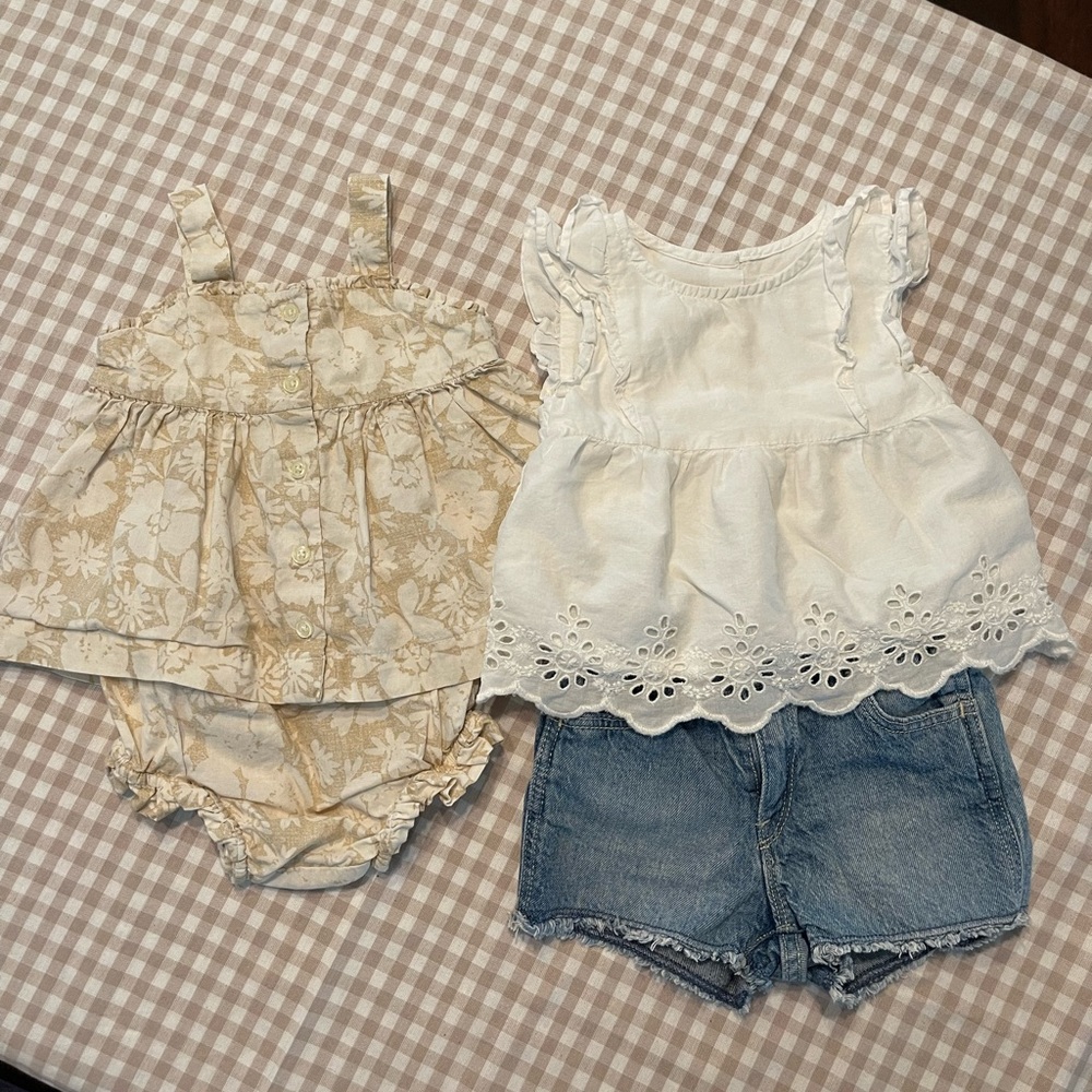 12 - 18 months BABY GAP bundle, summer set